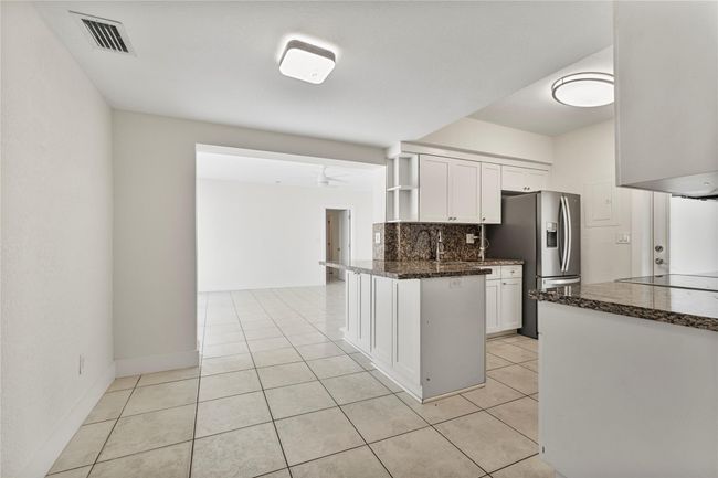 2356 Sw 16 Th Ave, Townhouse with 4 bedrooms, 3 bathrooms and null parking in Miami FL | Image 8