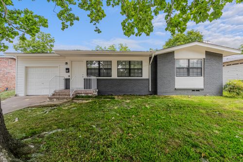 2409 Klondike Dr, Dallas, TX, 75228-4017 | Card Image