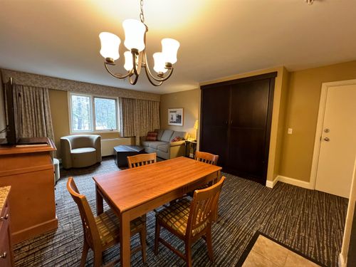 107/109, Qtr 2 Grand Summit Way, Dover, VT, 05356 | Card Image