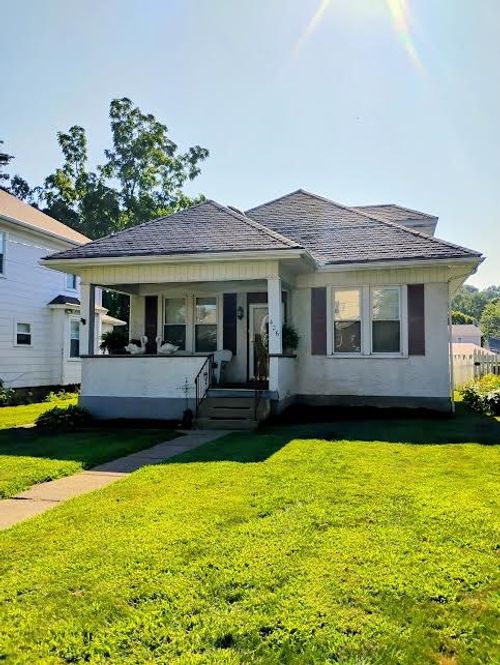 426 Vernon St, New Kensington, PA, 15068-5848 | Card Image