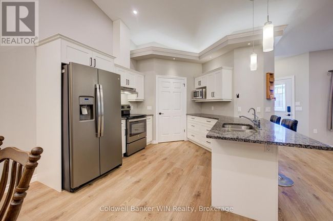 103 Broomers Crescent, Townhouse with 2 bedrooms, 2 bathrooms and 3 parking in Wellington North (Mount Forest) ON | Image 17