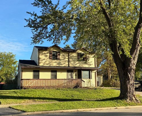 1040 Larkdale Row, Wauconda, IL, 60084 | Card Image