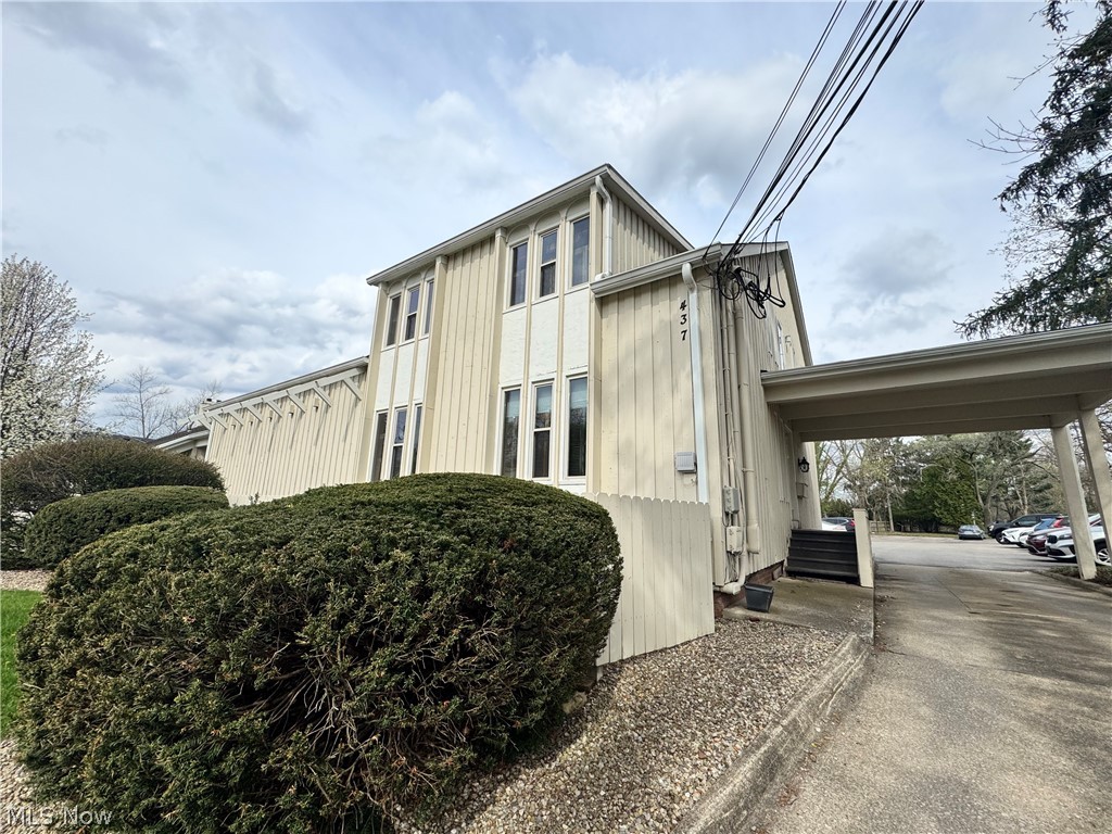 Commercial Lease in Medina