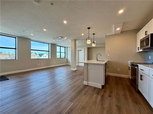 3b-754 Eddy Street, Providence, RI, 02903 | Card Image