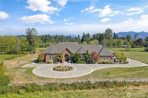 31918 Se 44th St, Fall City, WA, 98024-7806 | Card Image