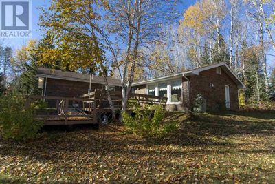 194 Wharton Rd, Home with 3 bedrooms, 2 bathrooms and null parking in Thunder Bay ON | Image 2