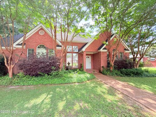 2465 Pryor Street, Grenada, MS, 38901 | Card Image