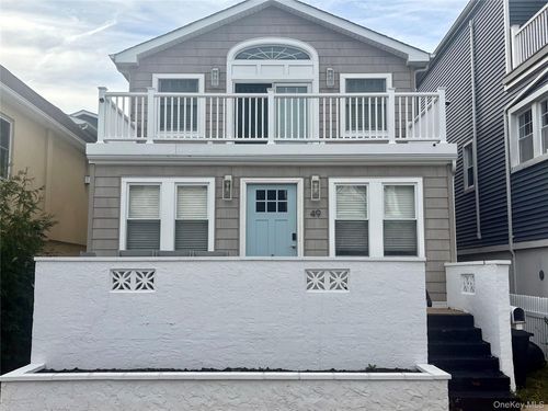 49 Oregon St, Long Beach, NY, 11561-1525 | Card Image
