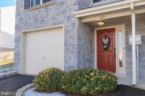 407 Crosswinds Dr, LITITZ, PA, 17543-7813 | Card Image