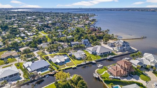541 Bayside Dr, FORT MYERS, FL, 33919-2501 | Card Image