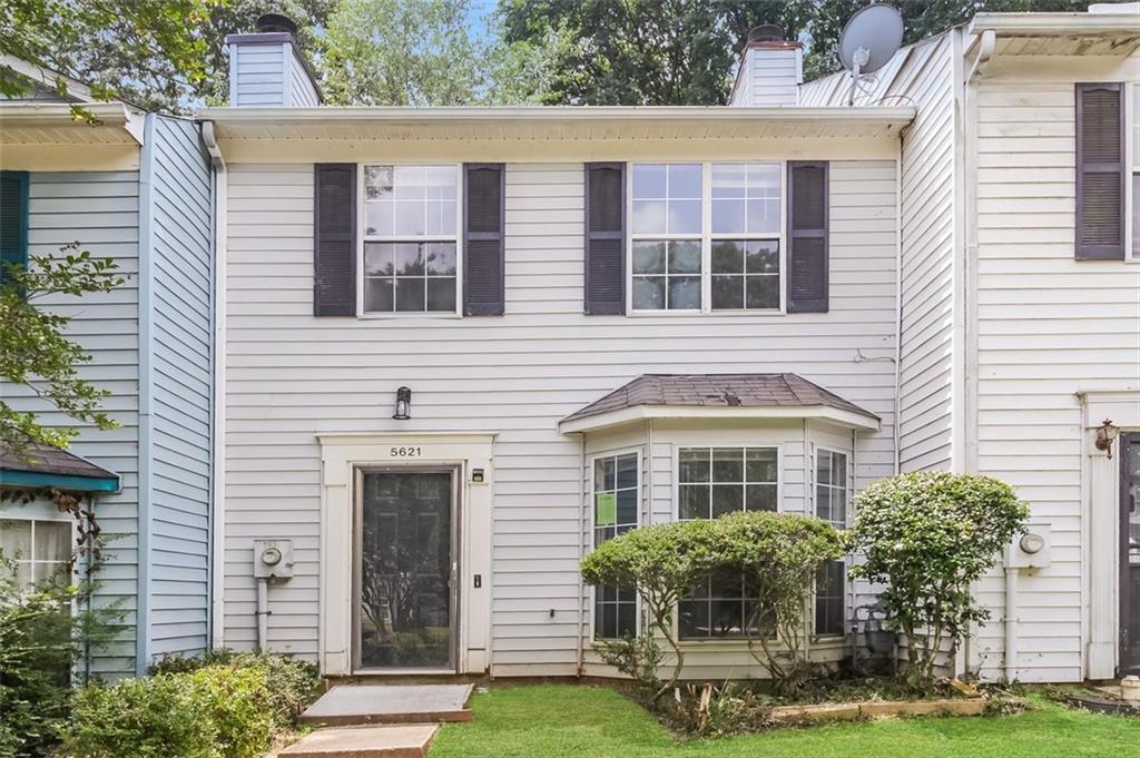 Stonington Trace Pkwy, Stone Mountain, GA 30087