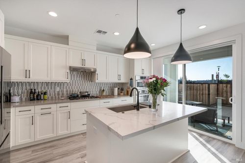 303 Flagship Dr, Napa, CA, 94558-6336 | Card Image