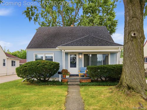 6904 Lathers St, Garden City, MI, 48135-2265 | Card Image