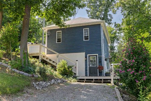 1010 Perry St, Staunton, VA, 24401-4742 | Card Image