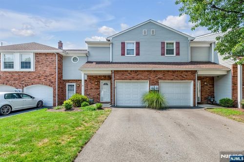 26 Dena Dr, Wanaque, NJ, 07465-1418 | Card Image