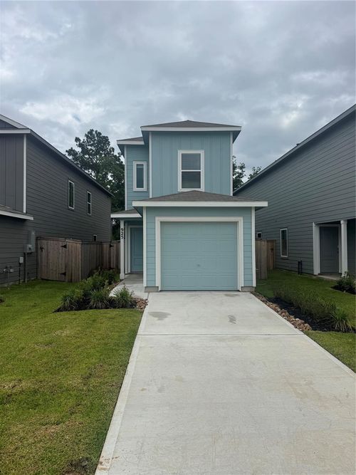 925 Pertuso Ln, Huffman, TX, 77336-1815 | Card Image