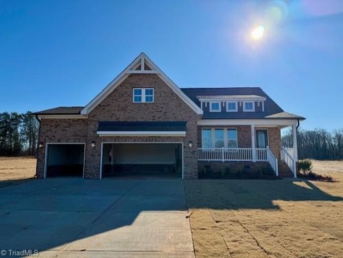 5600 Penguin Dr, Summerfield, NC, 27358 | Card Image