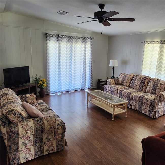 51 Magnolia Lane, House other with 2 bedrooms, 2 bathrooms and null parking in Wildwood FL | Image 4