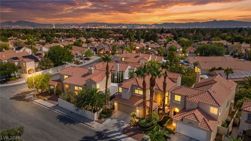 1828 Derbyshire Dr, Las Vegas, NV, 89117-5355 | Card Image