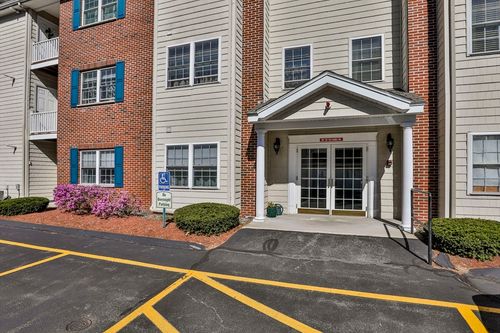 122-122 Eagle Dr, Tewksbury, MA, 01876-4546 | Card Image