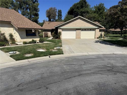 35124 Village 35, Camarillo, CA, 93012-5605 | Card Image