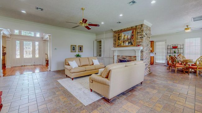 5065 Shadow Ln, House other with 4 bedrooms, 4 bathrooms and null parking in Beaumont TX | Image 11