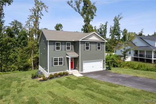 233 Central Pkwy, Aylett, VA, 23009-4204 | Card Image