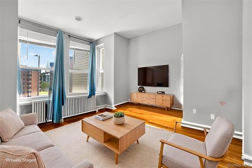 105 Palisade Ave, Yonkers, NY, 10701-8321 | Card Image