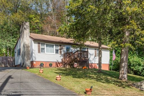 26 Cedar Ridge Dr, Vernon, NJ, 07462-3506 | Card Image