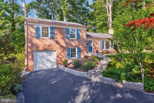 5709 Mohican Pl, BETHESDA, MD, 20816-1056 | Card Image