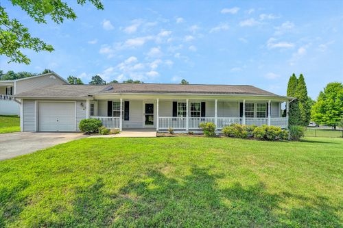 271 Leanor St, Rocky Mount, VA, 24151-1083 | Card Image