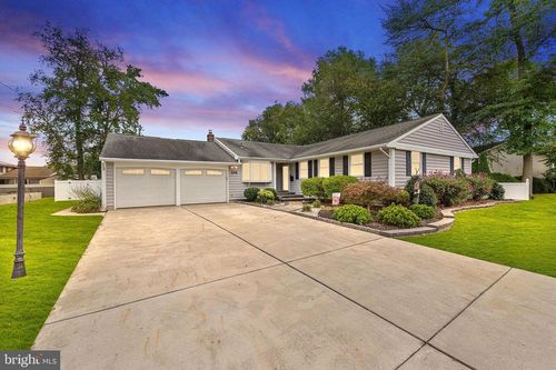 114 Casperson St, GIBBSTOWN, NJ, 08027-1418 | Card Image