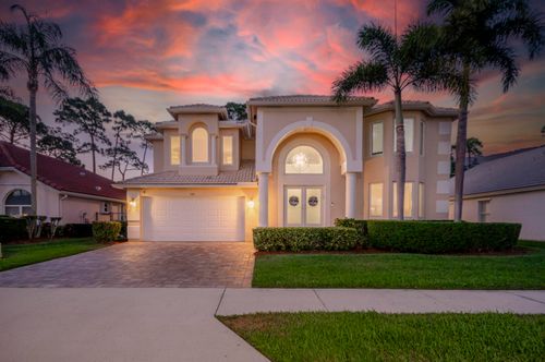 172 Bent Tree Dr, Palm Beach Gardens, FL, 33418-3597 | Card Image