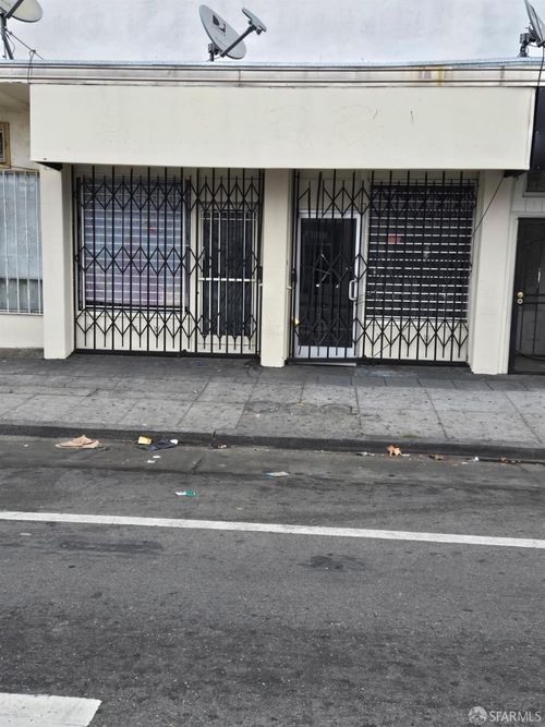 1604-1600 International Blvd, Oakland, CA, 94606-4502 | Card Image