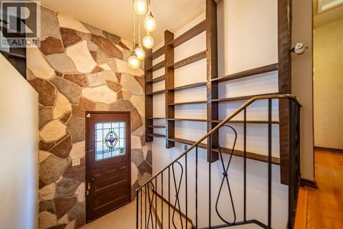 3030 31a St Se, Calgary, AB, T2B0S9 | Card Image