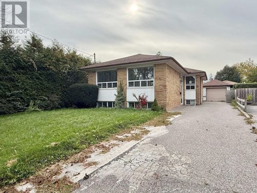 4 Wantanopa Cres, Scarborough, ON, M1H2B3 | Card Image