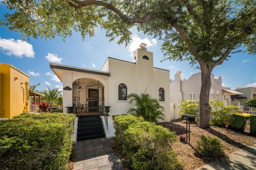 411 Burns Ct, Sarasota, FL, 34236-7014 | Card Image