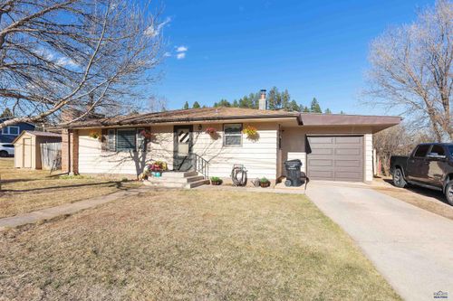 2004 Red Dale Dr, rapid city, SD, 57702-3139 | Card Image