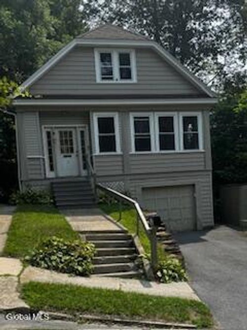 3 George St, Amsterdam, NY, 12010-1221 | Card Image