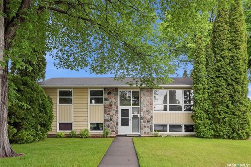 21 Bateman Cres, Saskatoon, SK, S7H3C3 | Card Image