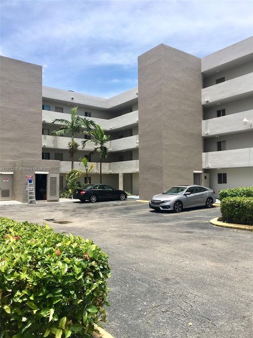 apt-202-6091 W 22nd Ct, Hialeah, FL, 33016-3988 | Card Image