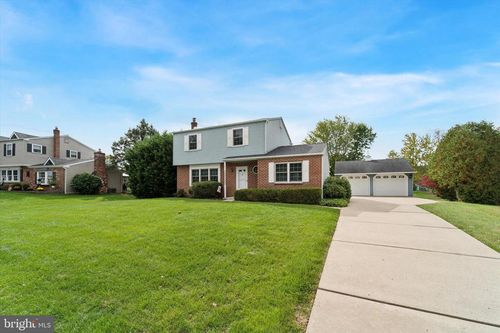 2020 Davis Dr, West Norriton, PA, 19403-2850 | Card Image