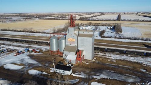 620 Railway Ave, Conquest, SK, S0L0L0 | Card Image