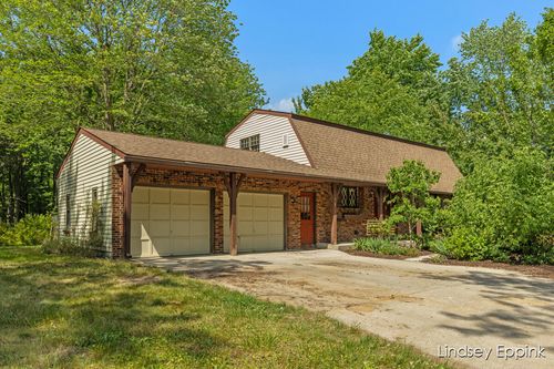 10201 Fillmore St, Zeeland, MI, 49464-9773 | Card Image
