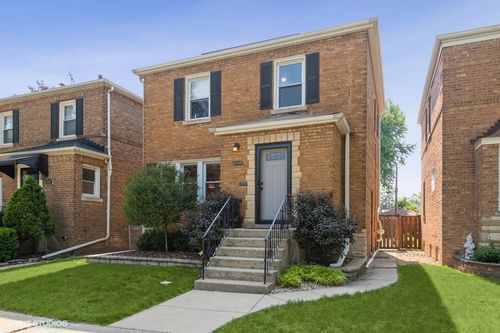 3504 Cleveland Ave, Brookfield, IL, 60513-1104 | Card Image