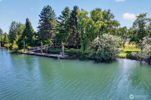 111 E Birnie Slough Road, Cathlamet, WA, 98612 | Card Image