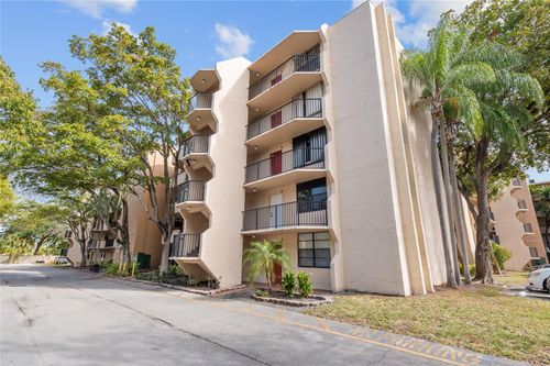 apt-105-3550 Blue Lake Dr, Pompano Beach, FL, 33064-2025 | Card Image