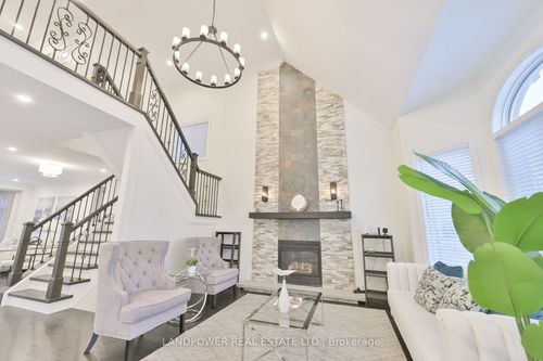 6 Tower Bridge Cres, Markham, ON, L6C2M8 | Card Image