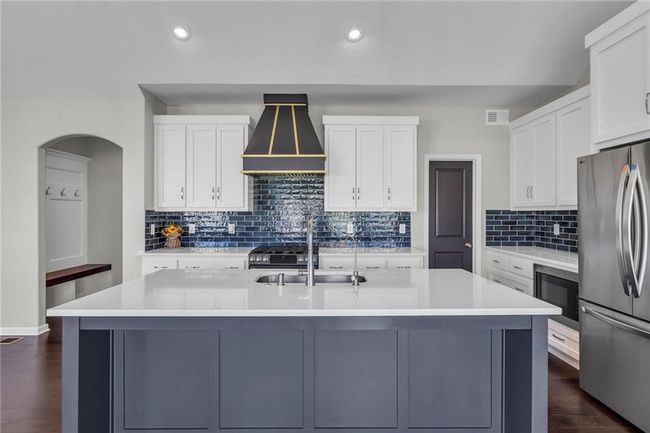 18804 Redbud Ln, House other with 3 bedrooms, 3 bathrooms and null parking in Spring Hill KS | Image 16
