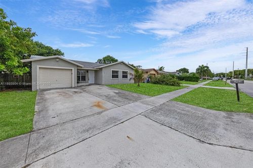 1920 Nw 3rd Ave, Pompano Beach, FL, 33060-4837 | Card Image